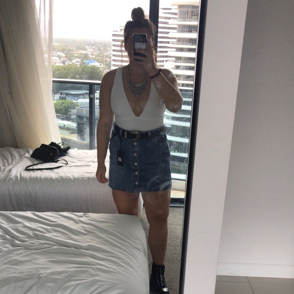 Button up denim skirt - AU size 12 // US size 8. - Picture 4 of 4